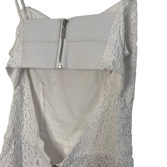Guess white spaghetti strap lace shorts romper with V-neck and low back - 0 - Picture 7 of 9